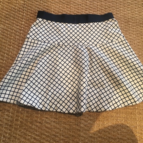 J. Crew Crewcuts Skirt - Picture 2 of 2